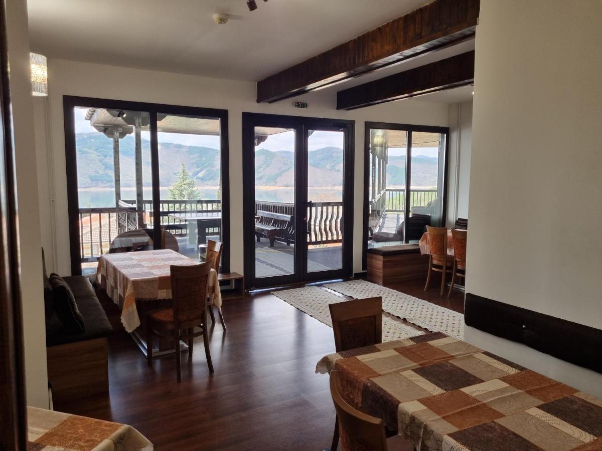 Trifon Zarezan Family Hotel Glavatartsi Exterior photo