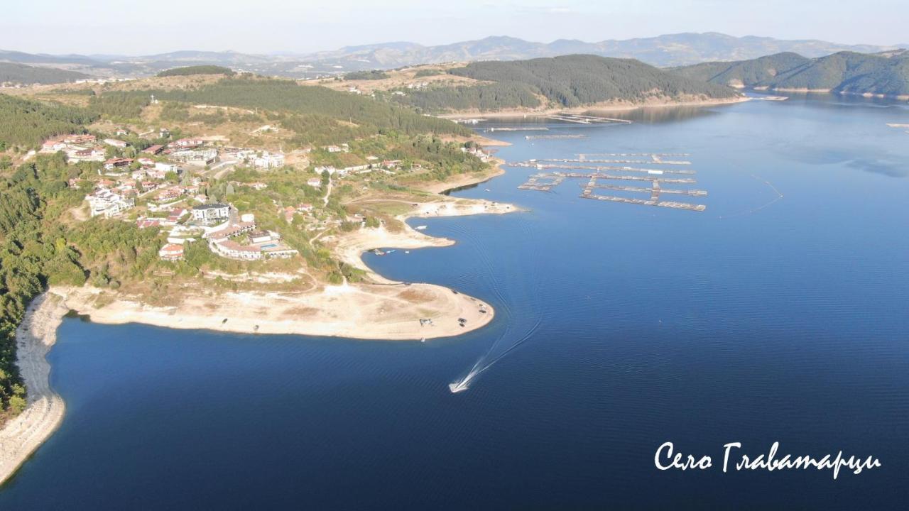 Trifon Zarezan Family Hotel Glavatartsi Exterior photo